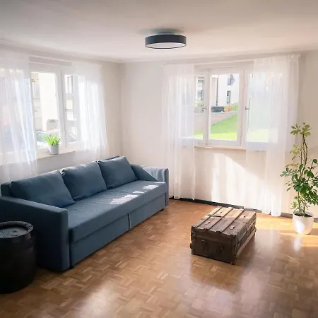 E10-apartment דירה